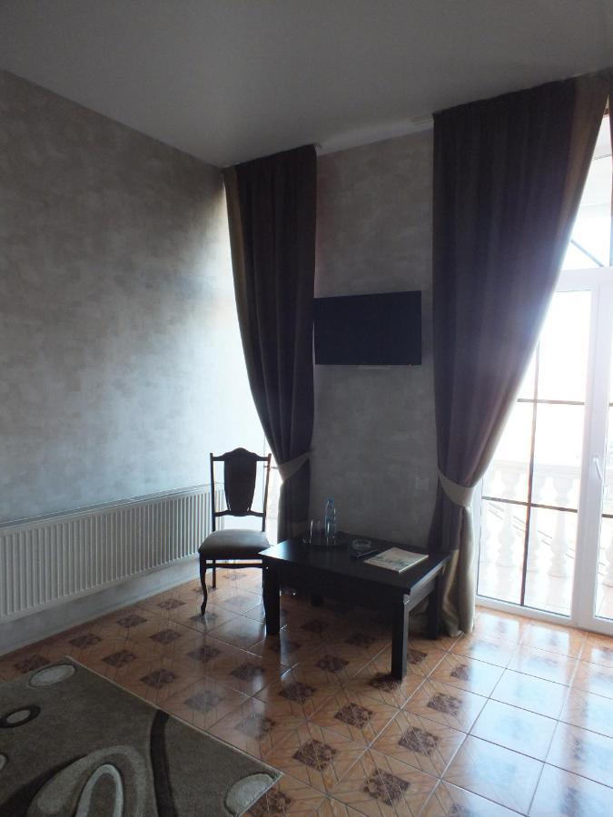 Vorontsovskiy Hotel Melitopolʼ 外观 照片