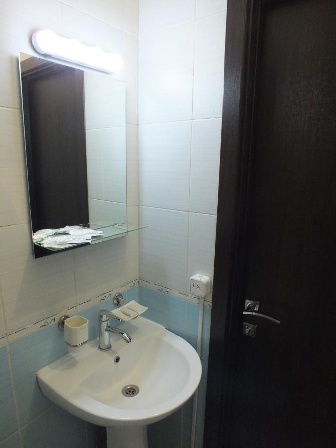 Vorontsovskiy Hotel Melitopolʼ 外观 照片