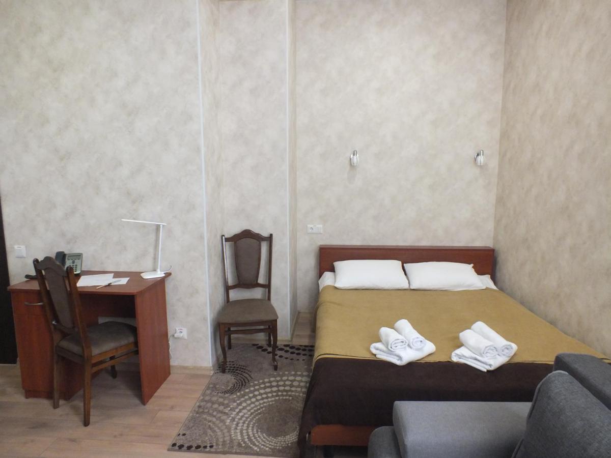 Vorontsovskiy Hotel Melitopolʼ 外观 照片