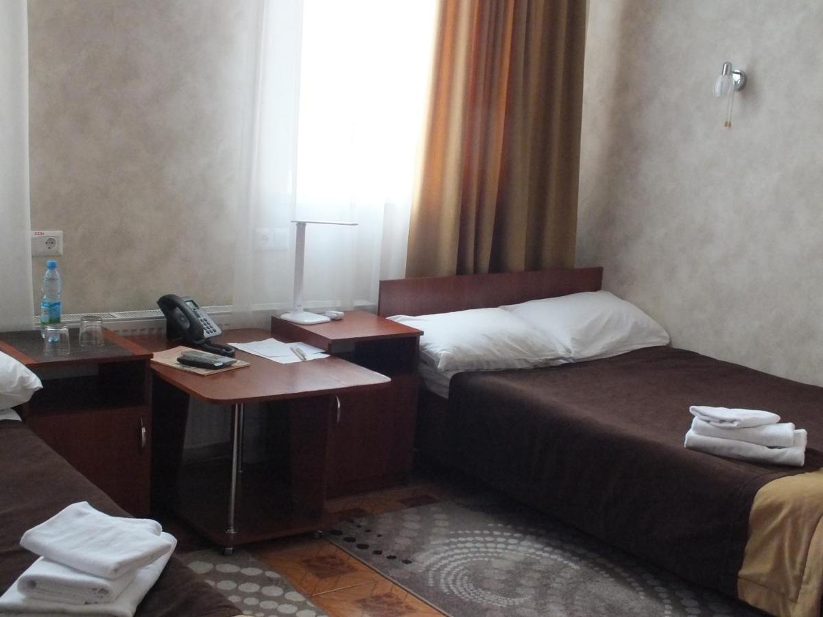 Vorontsovskiy Hotel Melitopolʼ 外观 照片