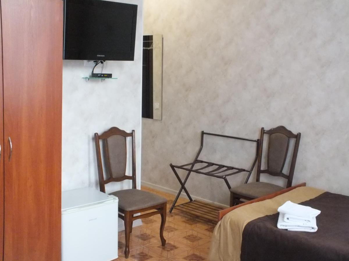 Vorontsovskiy Hotel Melitopolʼ 外观 照片