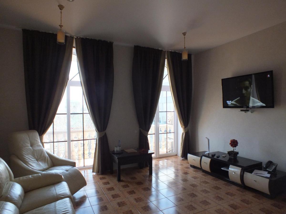 Vorontsovskiy Hotel Melitopolʼ 外观 照片