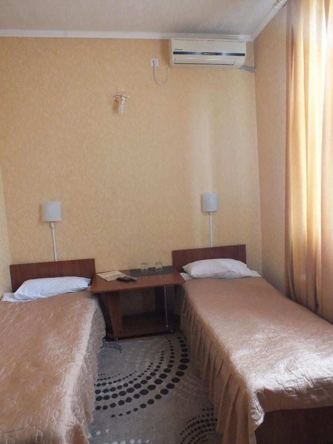 Vorontsovskiy Hotel Melitopolʼ 外观 照片