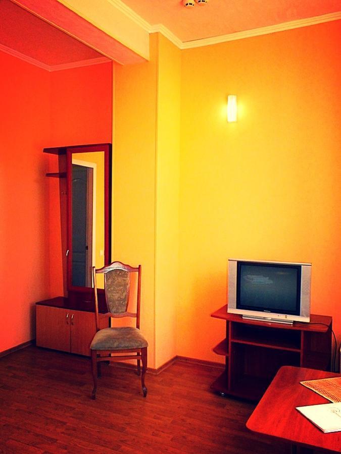 Vorontsovskiy Hotel Melitopolʼ 外观 照片