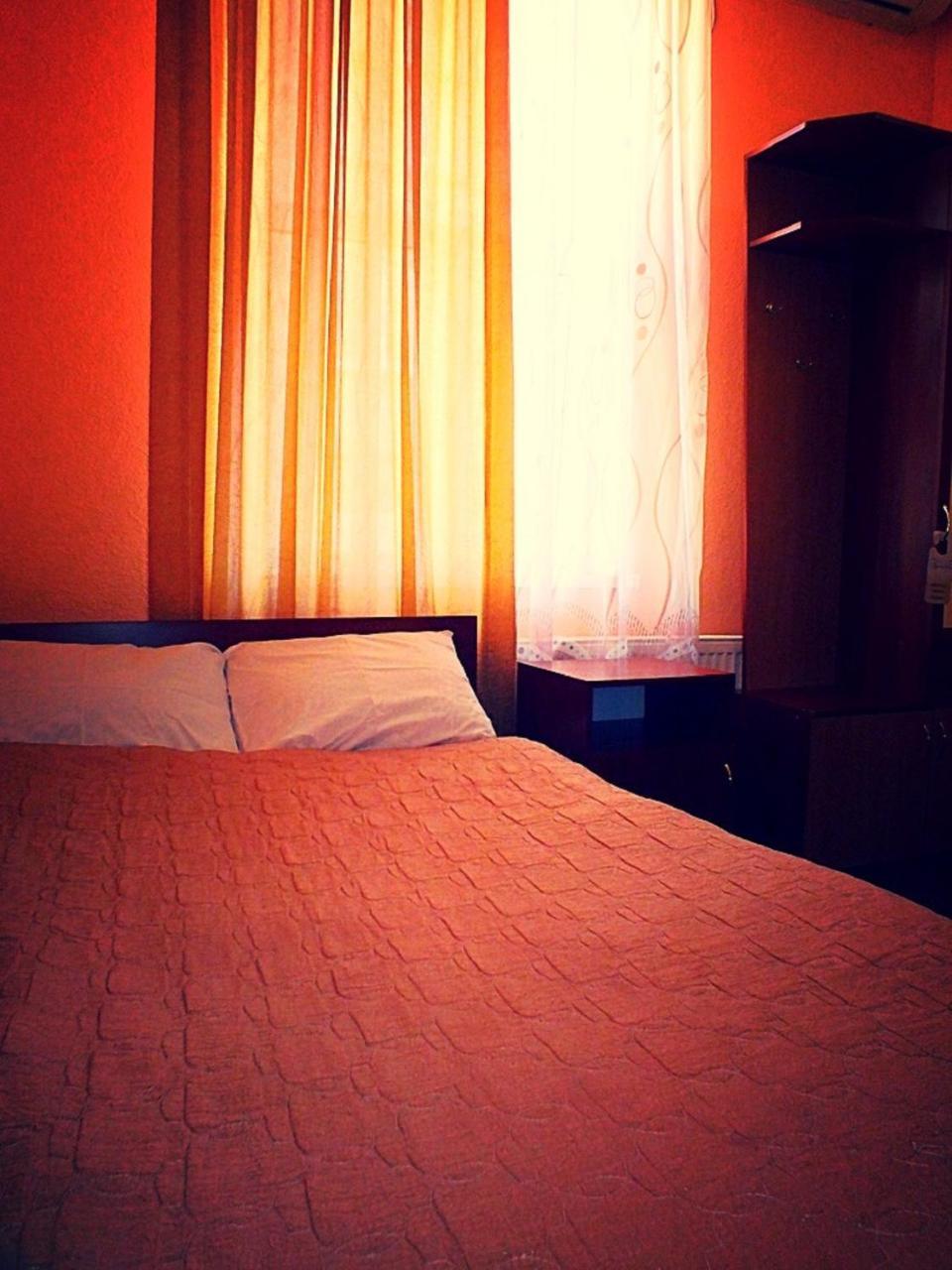 Vorontsovskiy Hotel Melitopolʼ 外观 照片
